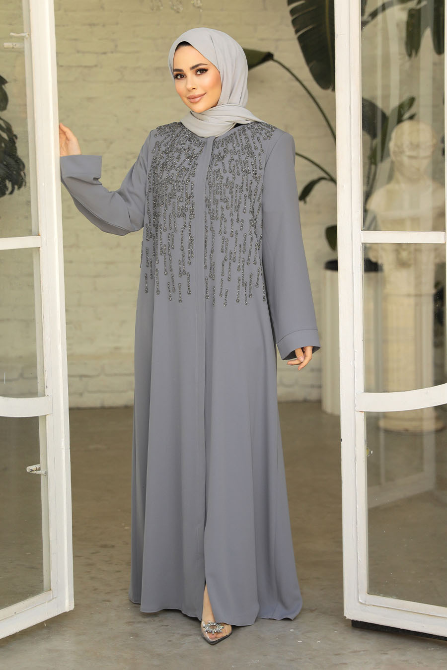 Boncuk Işlemeli Gri Tesettür Abaya 29106gr