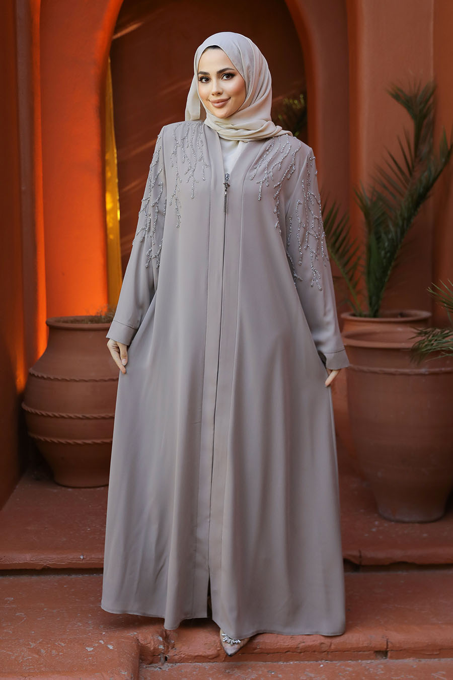 Boncuk Işlemeli Bej Tesettür Abaya 29110bej