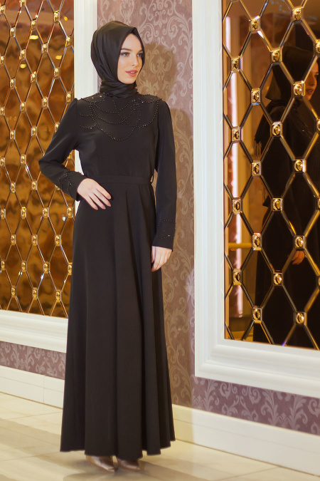 Aramiss - Yakası Boncuk Detaylı Siyah Elbise 1766S