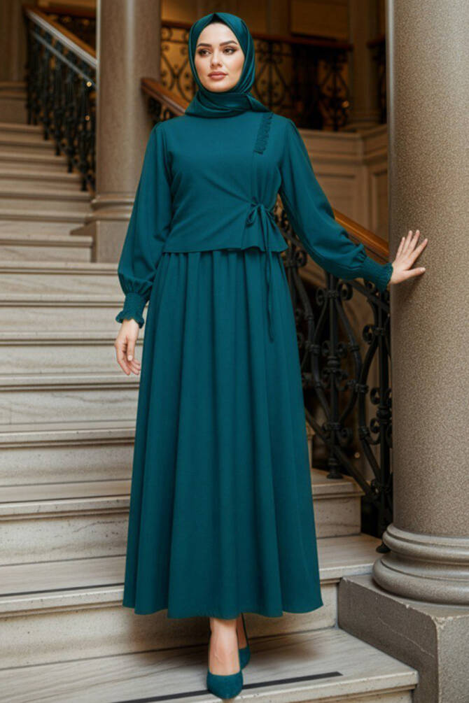 Bağlama Detaylı Zümrüt Yeşili Tesettür Elbise 20324ZY - 1