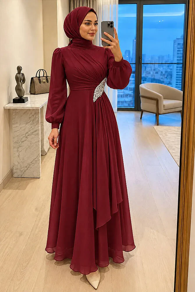 Tesettürlü Abiye Elbise - Işıltılı Kumaş Drapeli Bordo Tesettür Abiye Elbise 4916BR - 1