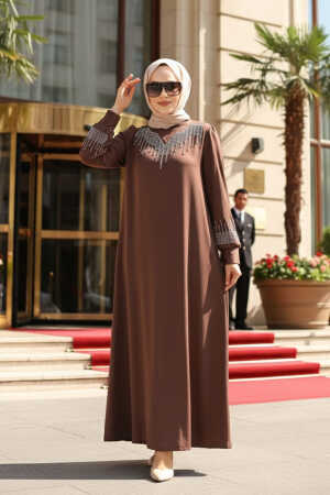 Boncuk İşlemeli Kahverengi Tesettür Elbise 23815KH - 1