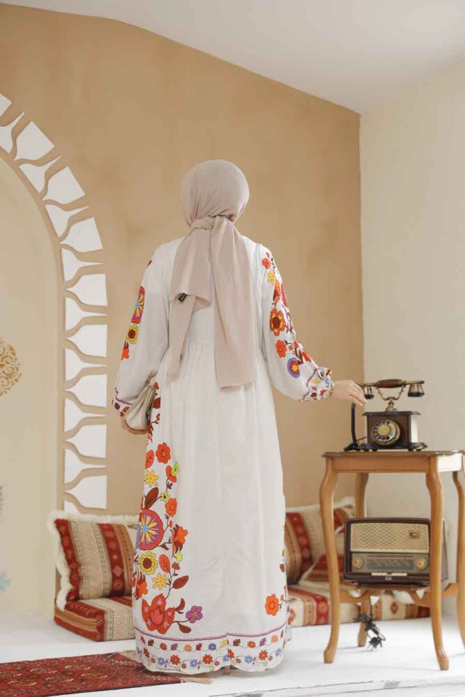 Çiçek Desenli Ekru Tesettür Elbise 51071E - 3