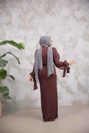  Drape Detaylı Kahverengi Tesettür Abiye Elbise 50193KH - 3