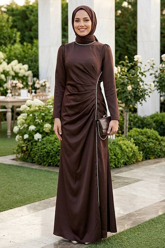  Drape Detaylı Koyu Kahverengi Tesettür Saten Abiye Elbise 46681KKH - 1