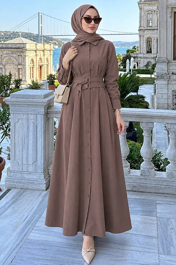 Gömlek Yaka Kemerli Koyu Bej Tesettür Elbise 30951KBEJ - 1