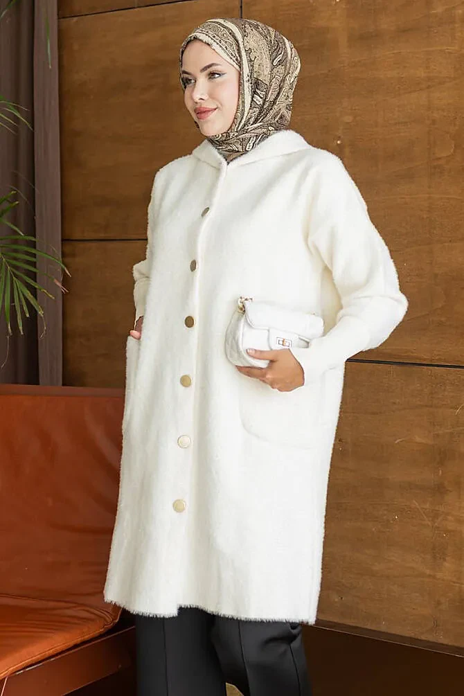 Kapüşonlu Düğmeli Uzun Krem Sakal Angora Tesettür Triko Hırka 251424KR - 1