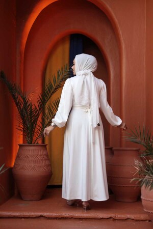 Kemerli Beyaz Tesettür Elbise 23101B - 4