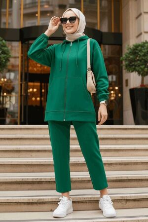 Modest Green Dual Suit 10400Y 