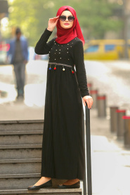 Nayla Collection - Boncuk Detaylı Piliseli Siyah Tesettür Elbise 18021S - Thumbnail