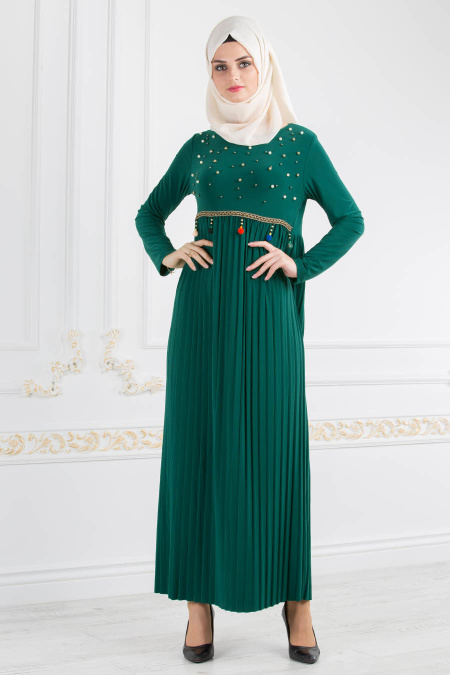 Nayla Collection - Boncuk Detaylı Piliseli Yeşil Tesettür Elbise 18021Y