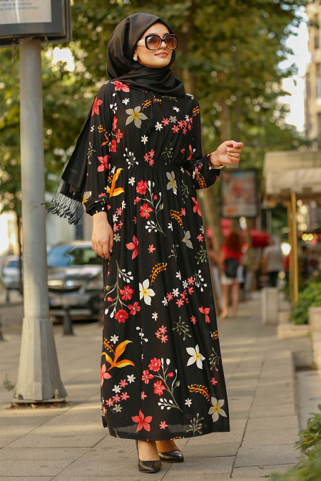 Nayla Collection - Çiçek Desenli Siyah Tesettür Elbise 78621S
