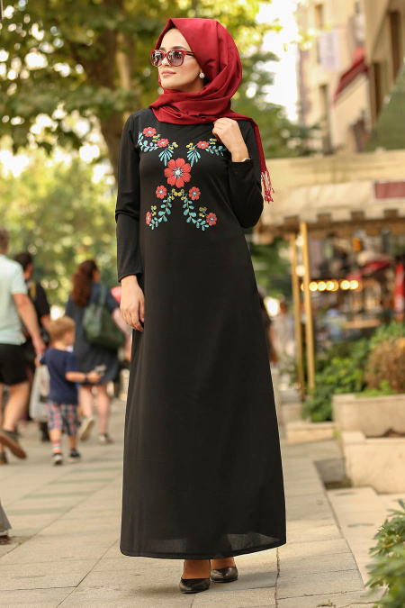 Nayla Collection - Çiçek Desenli Siyah Tesettür Elbise 79340S