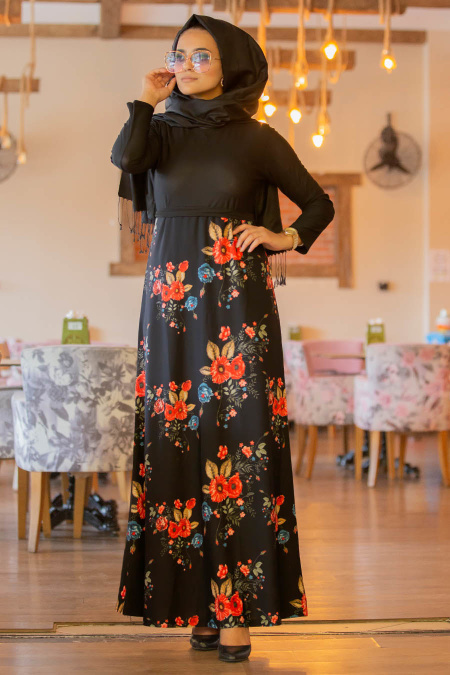 Nayla Collection - Çiçek Desenli Siyah Tesettür Elbise 79470S