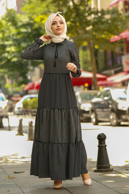 Nayla Collection - Çizgili Siyah Tesettür Elbise 100410S