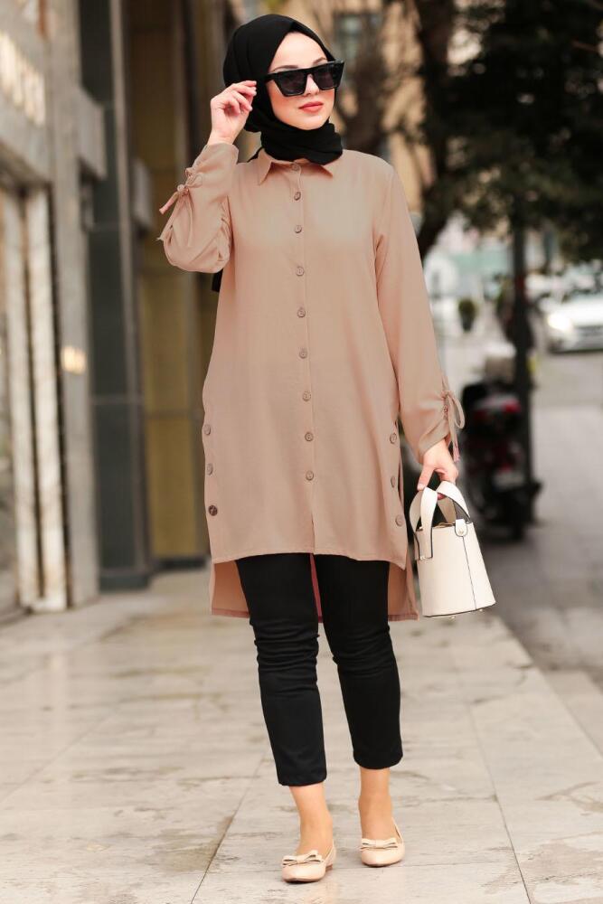 Nayla Collection - Düğmeli Yırtmaçlı Bisküvi Tesettür Tunik 40190BS - 1
