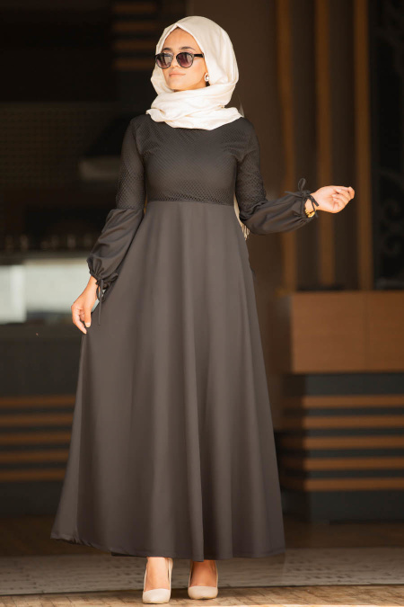 Nayla Collection - Kolları Büzgülü Siyah Tesettür Elbise 79260S