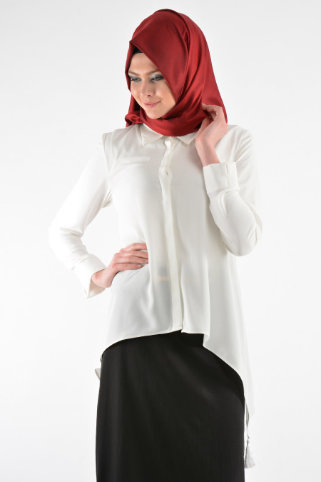 Nayla Collection - Püskül Detaylı Beyaz Bluz