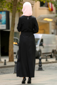 Nayla Collection - Püskül Detaylı Siyah Tesettür Elbise 100418S - Thumbnail