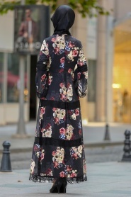Nayla Collection - Volan Kol Çiçek Desenli Siyah Tesettür Elbise 100427S - Thumbnail
