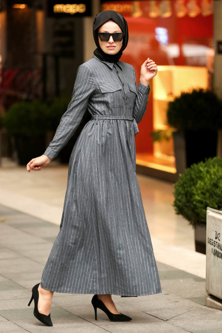 Nayla Collection - Yakası Düğmeli Füme Tesettür Elbise 19084FU