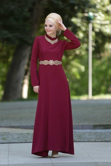 Nayla Collection - Yakası Taşlı Bordo Elbise