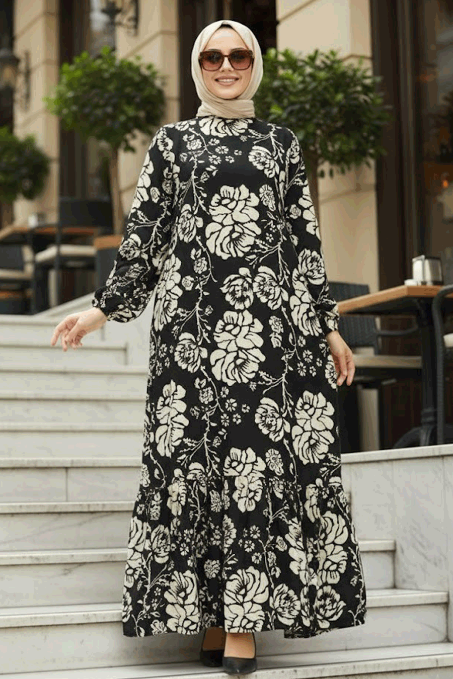 hijab with black and white dress