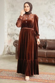 Neva Style - Çiçek Detaylı Kahverengi Tesettür Kadife Elbise 3713KH - Thumbnail