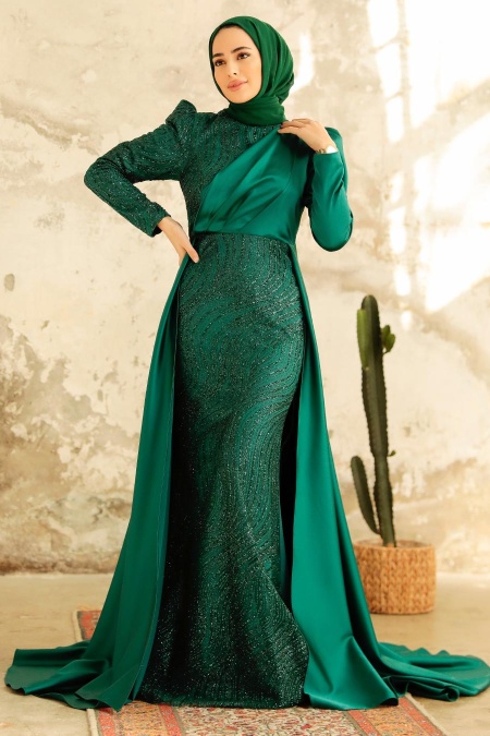 Fisdy – Elegant Emerald Green Sequin Patchwork Formal Dresses with V-Neck  Design | Prom dresses long with sleeves, Prom dresses with sleeves, Elegant  prom dresses