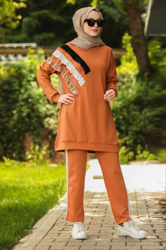 Neva Style - Fırfır Detaylı Taba Tesettür Takım 6104TB - 1