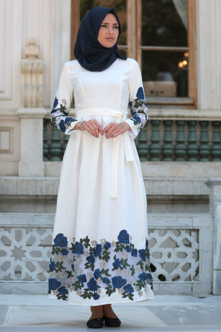 Neva Style - Hakim Yaka Çiçek Baskılı Lacivert Tesettür Elbise - 17535L