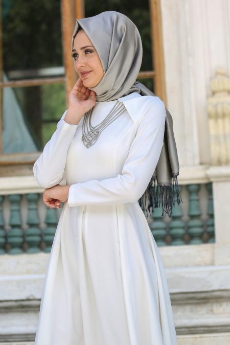Neva Style - Kolye Detaylı Beyaz Tesettür Abiye Elbise 41470B - 2