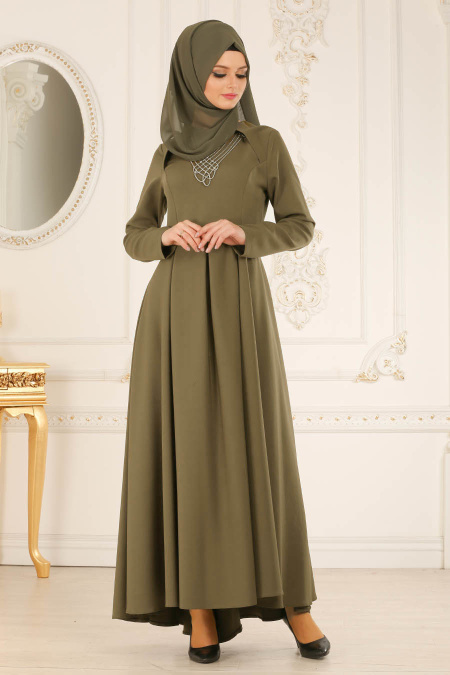 Neva Style - Kolye Detaylı Haki Tesettür Abiye Elbise 41470HK