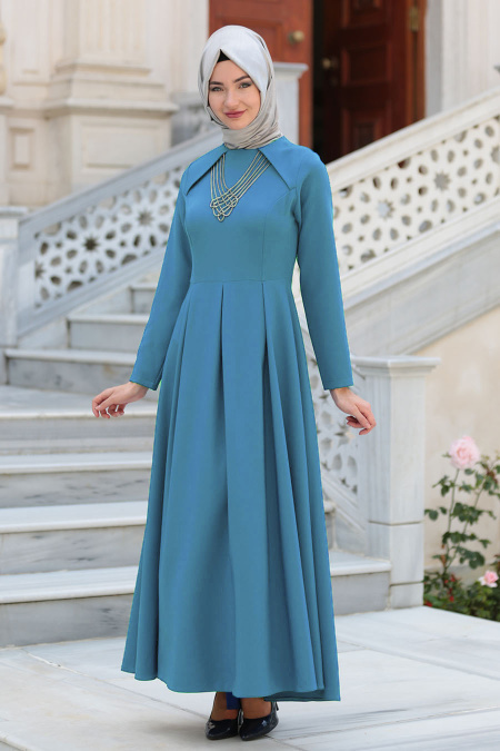Neva Style - Kolye Detaylı Mavi Tesettür Abiye Elbise 41470M