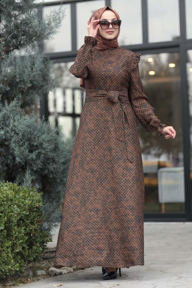 Neva Style - Omuzları Detaylı Desenli Koyu Taba Tesettür Elbise 15141KTB - 1