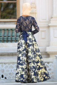 Neva Style - Üstü Dantel Detaylı Çiçek Baskılı Lacivert Tesettür Abiye Elbise 2698L - Thumbnail