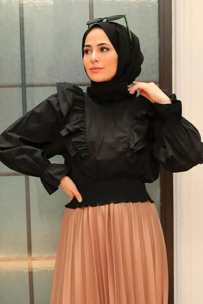  Volanlı Siyah Tesettür Bluz 8428S - NEVA STYLE