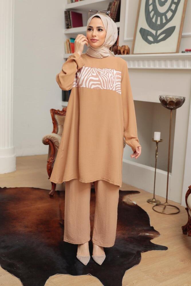 Neva Style - Zebra Desenli Bisküvi Tesettür Takım 7687BS - 2