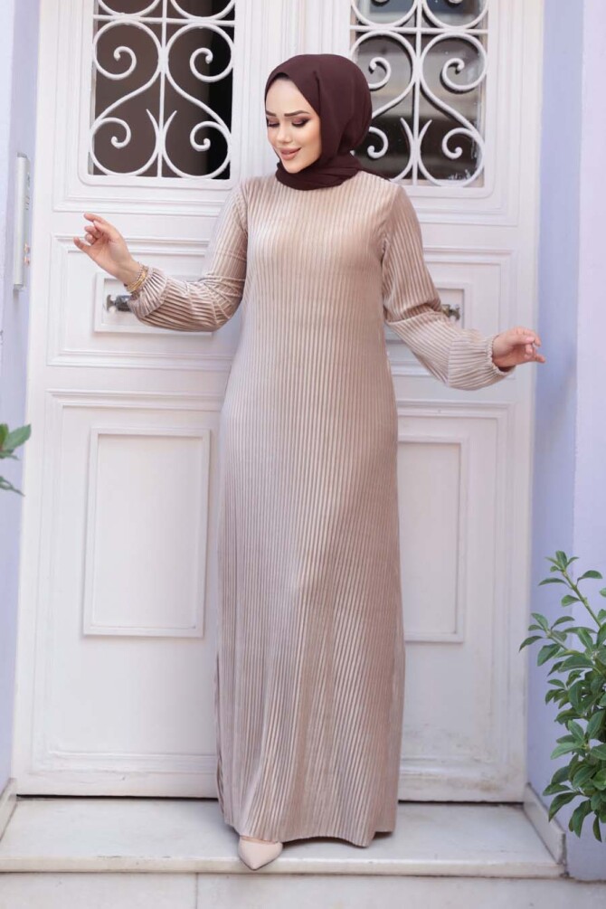 Pileli Bej Kadife Tesettür Elbise 17120BEJ - N.S NEVA STYLE