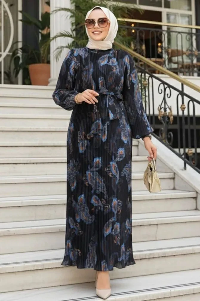 Pileli Desenli Siyah Tesettür Elbise 23502S - 1