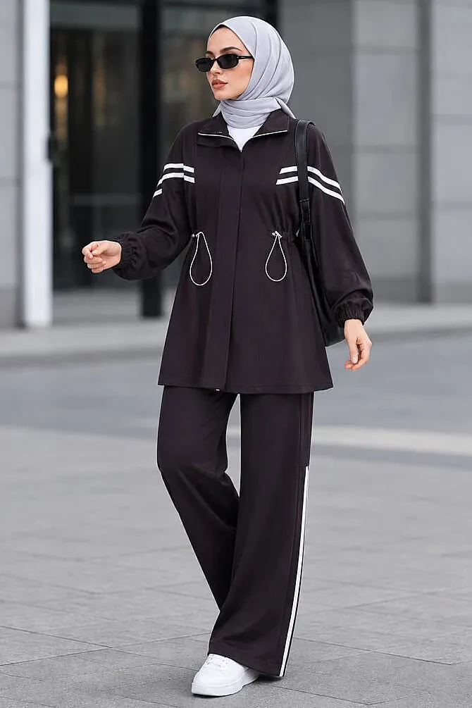 Stripe Detail Drawstring Waist Zip-Up Oysho Dark Brown Modest Two-Piece Set 10614KKH - 1