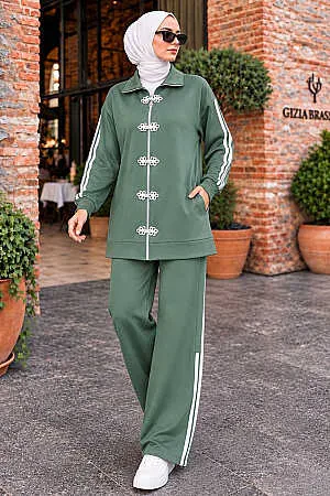 Stripe and Accessory Detail Zip-Up Oysho Almond Green Modest Two-Piece Set 10600CY - 1