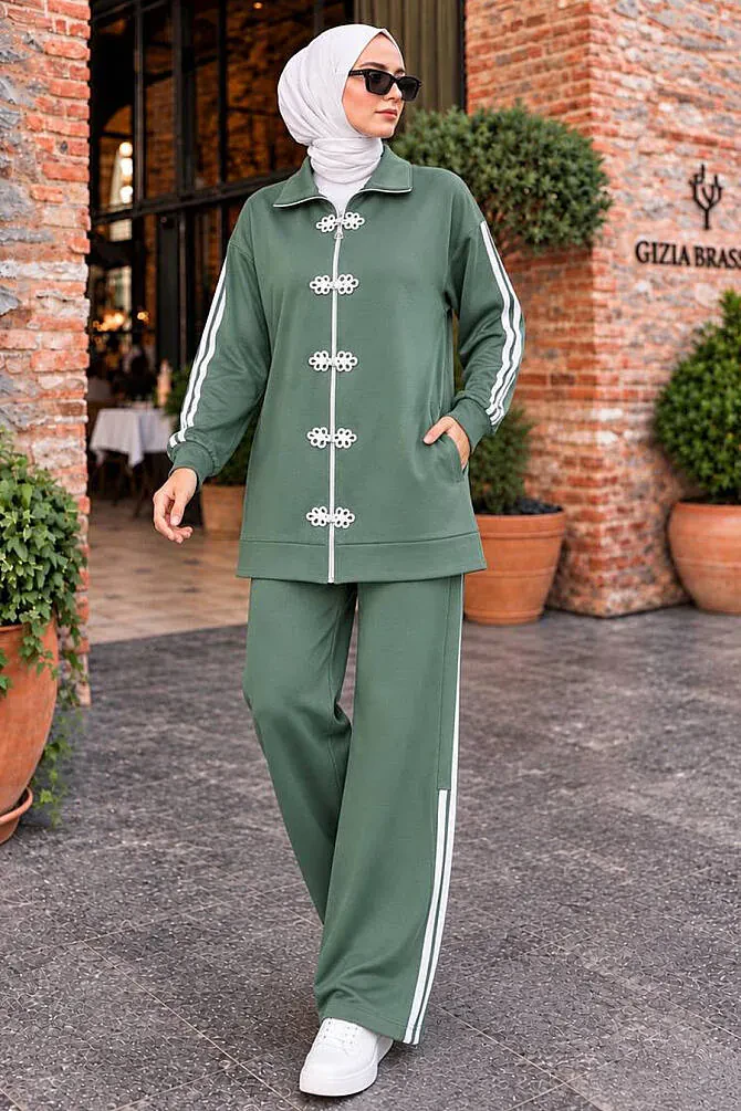 Stripe and Accessory Detail Zip-Up Oysho Almond Green Modest Two-Piece Set 10600CY - 1