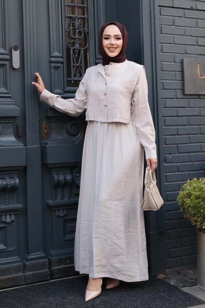 Süveter Detaylı Bej Tesettür Elbise 7705BEJ - N.S NEVA STYLE