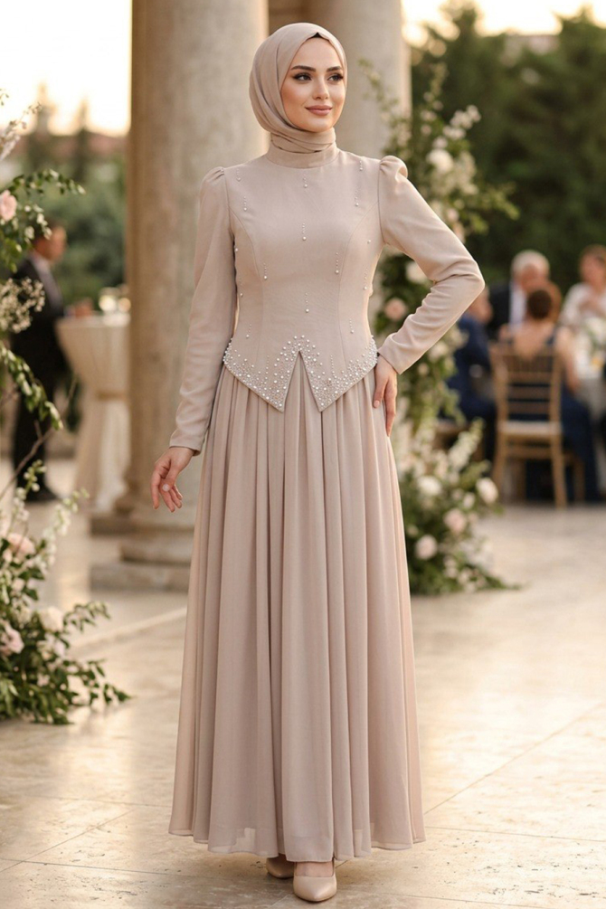 Tesettürlü Abiye Elbise - Adriana Bej Taş Detaylı Tesettür Abiye 21592BEJ - N.S NEVA STYLE