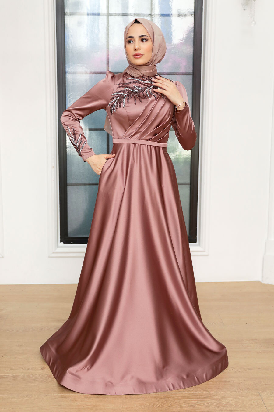 Tesettürlü Abiye Elbise - Boncuk İşlemeli Bakır Saten Tesettür Abiye Elbise 22401BKR