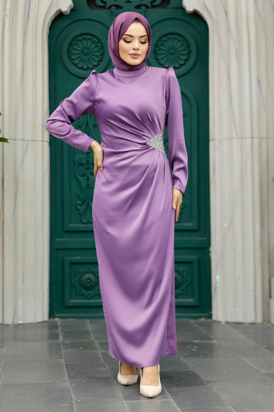 Tesettürlü Abiye Elbise - Drape Detaylı Lila Tesettür Saten Abiye Elbise 5940LILA