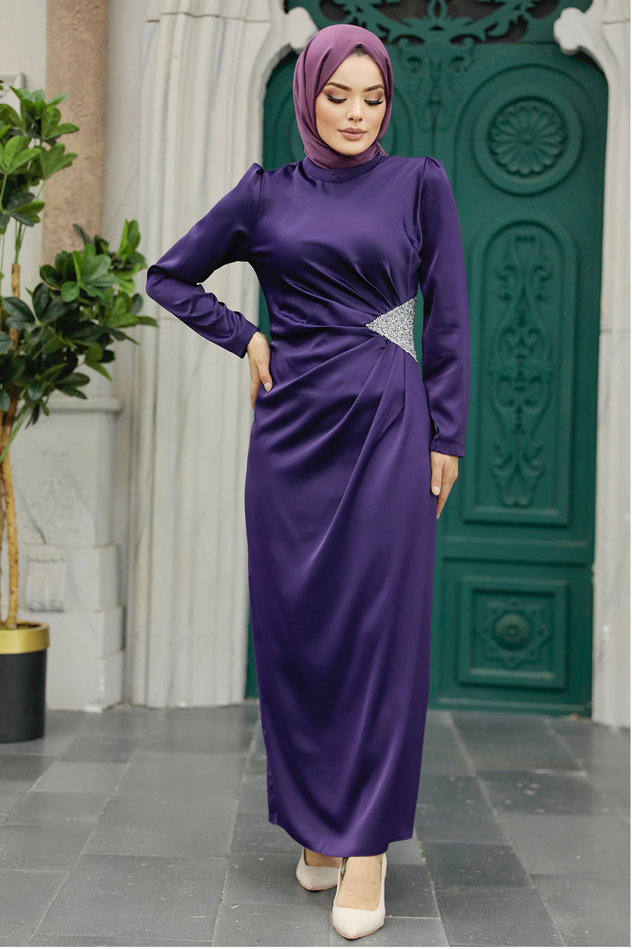 Tesettürlü Abiye Elbise - Drape Detaylı Mor Tesettür Saten Abiye Elbise 5940MOR