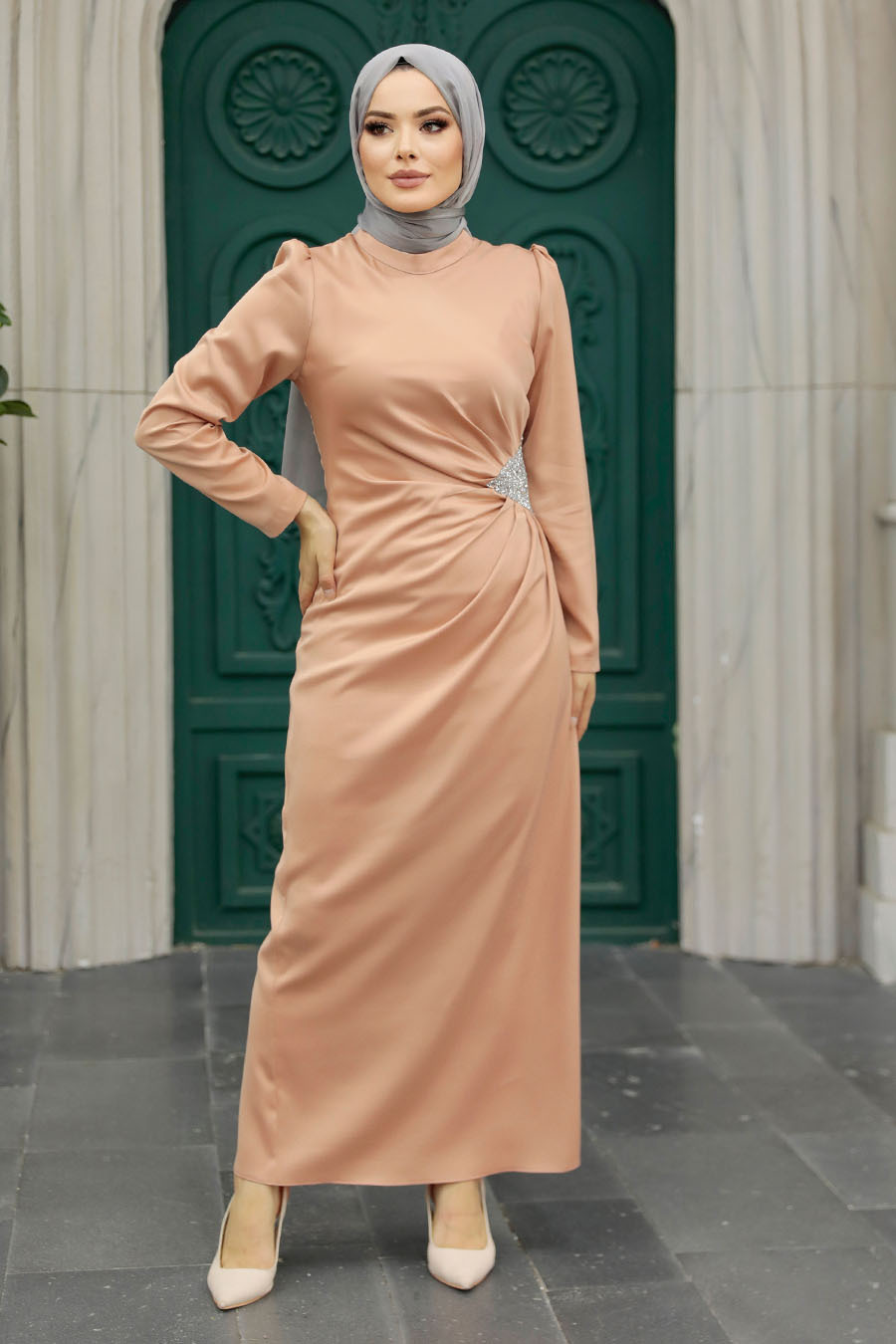 Tesettürlü Abiye Elbise - Drape Detaylı Somon Tesettür Saten Abiye Elbise 5940SMN