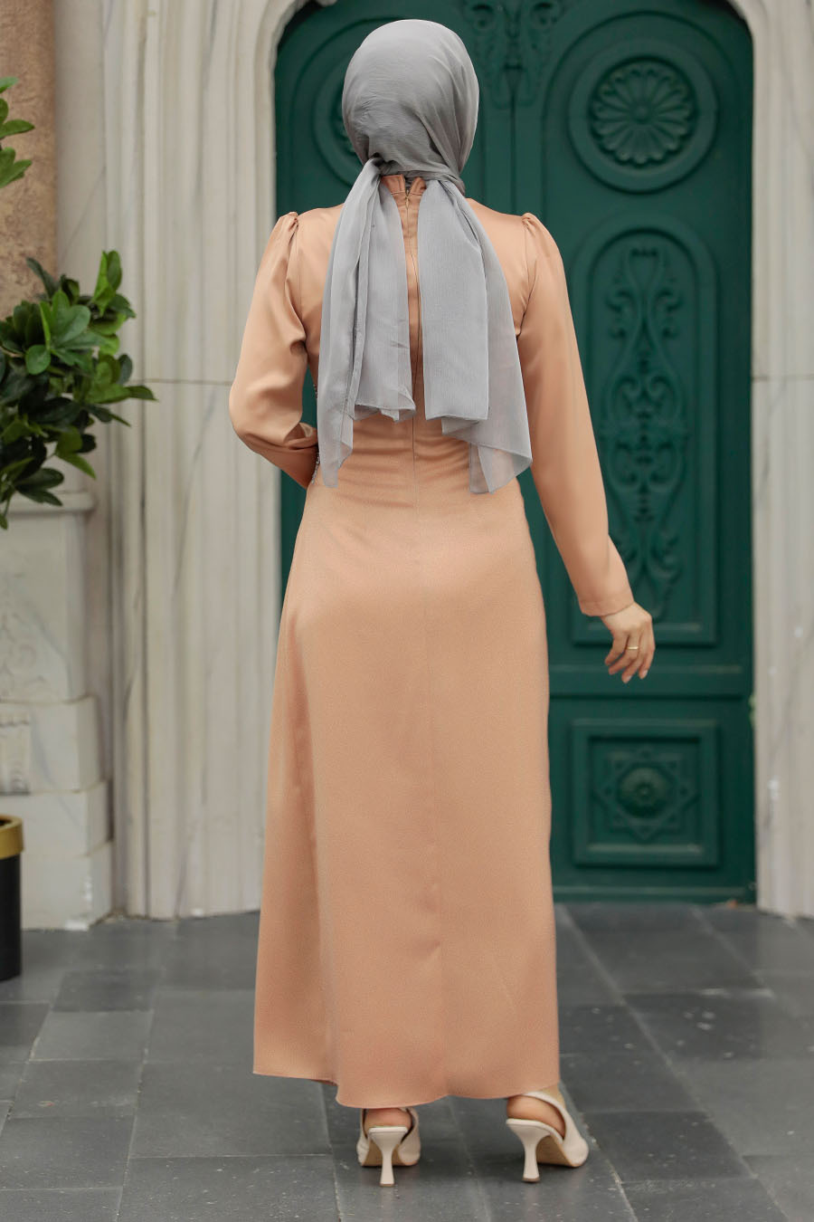 Tesettürlü Abiye Elbise - Drape Detaylı Somon Tesettür Saten Abiye Elbise 5940SMN